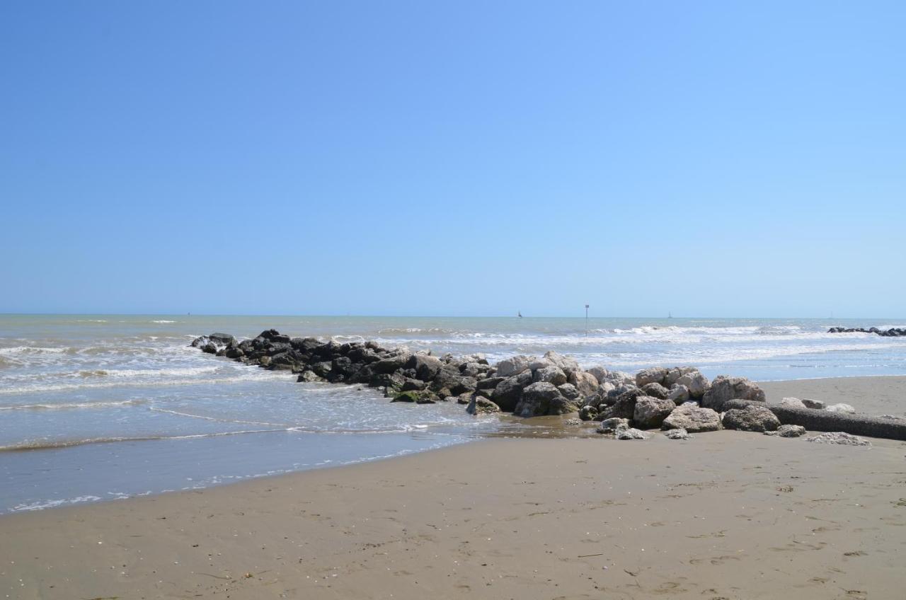 Mar60 Apartments Caorle Bagian luar foto