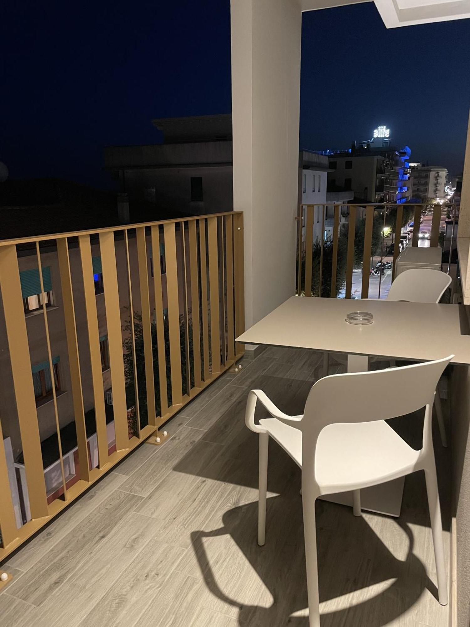 Mar60 Apartments Caorle Bagian luar foto
